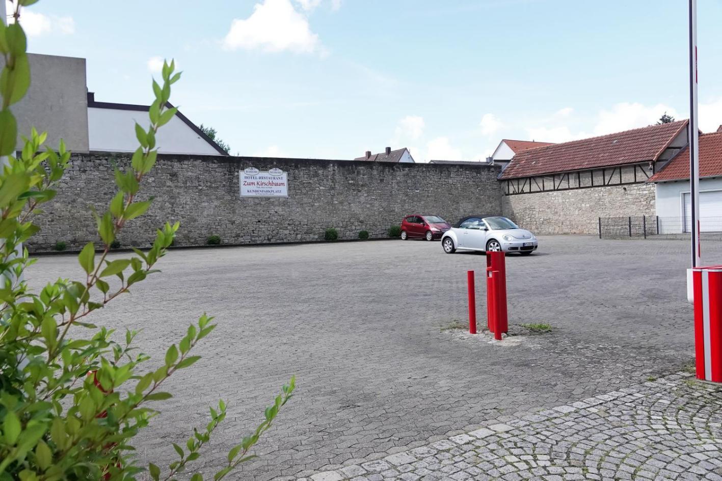 Отель Hotel-restaurant Zum Kirschbaum 3*