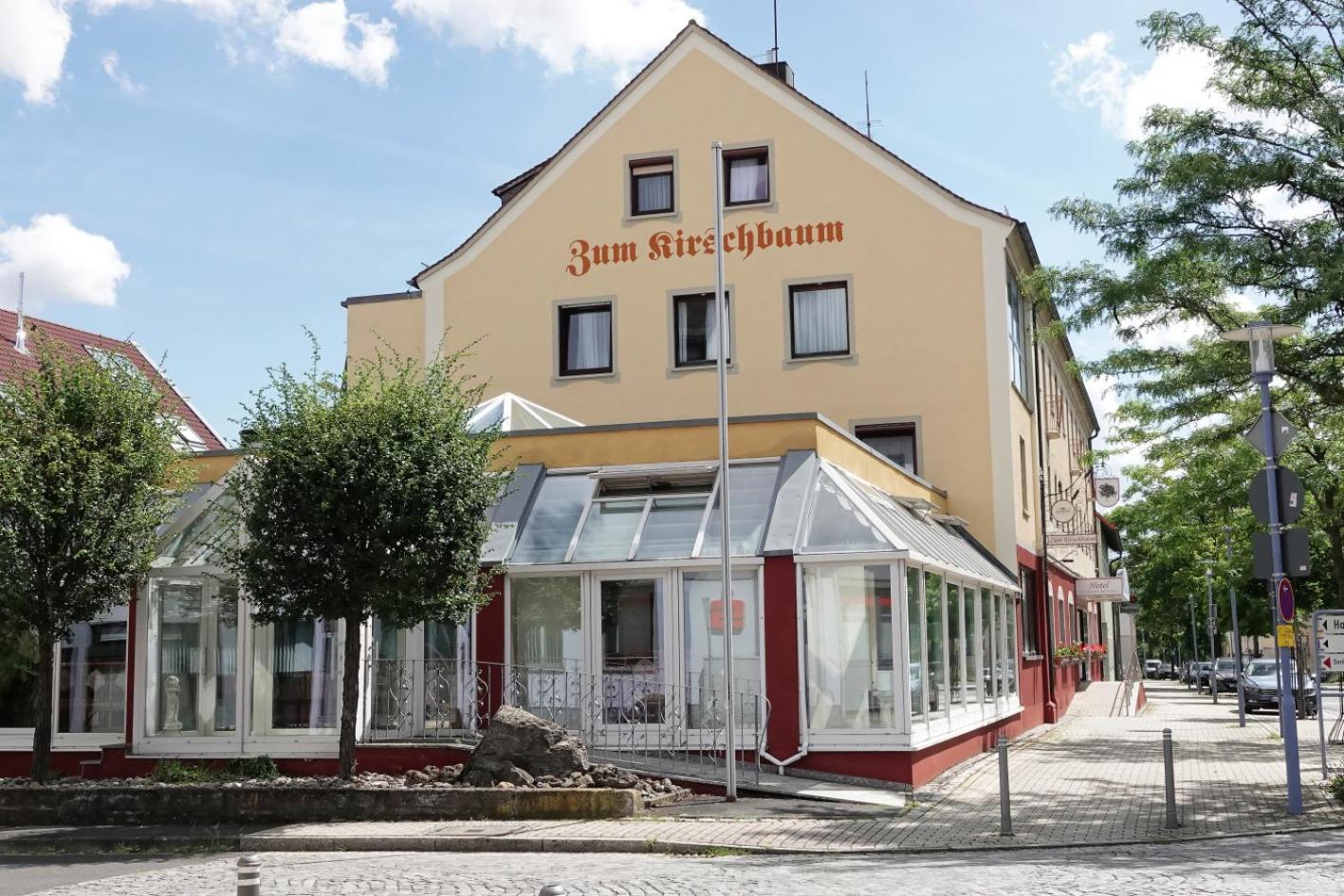 Отель Hotel-restaurant Zum Kirschbaum Rottendorf