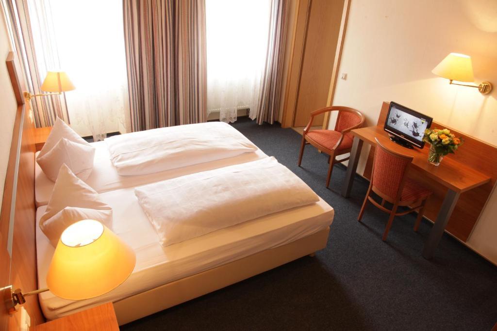 Hotel-restaurant Zum Kirschbaum Отель